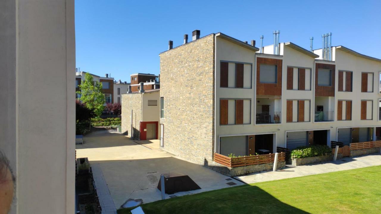 Golf Y Nieve Apartment Sabiñánigo Exterior foto